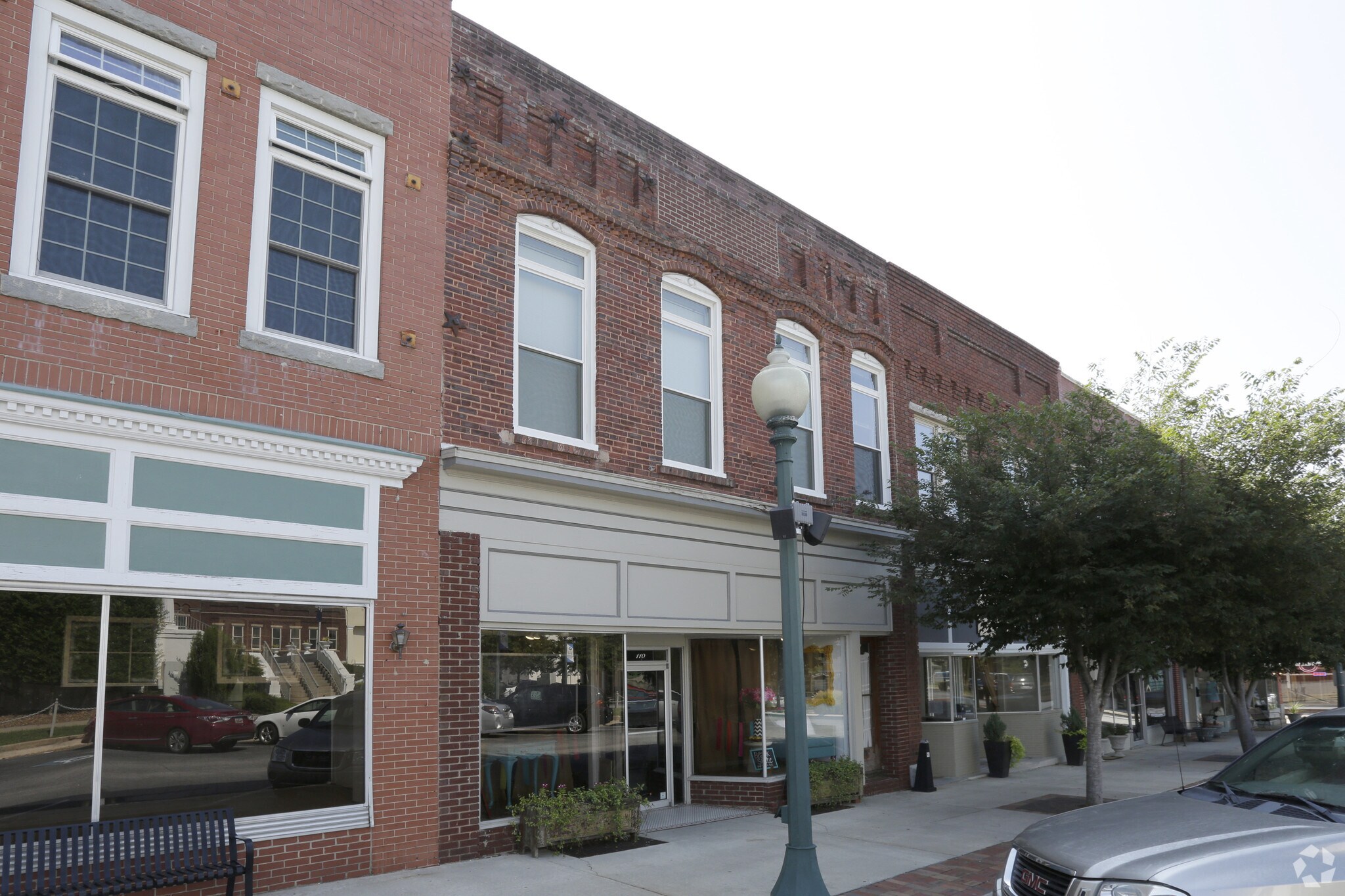 110 E Public Sq, Laurens, SC for sale Primary Photo- Image 1 of 1