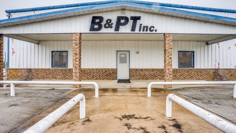 3833 FM 1821, Mineral Wells, TX for sale - Primary Photo - Image 1 of 1