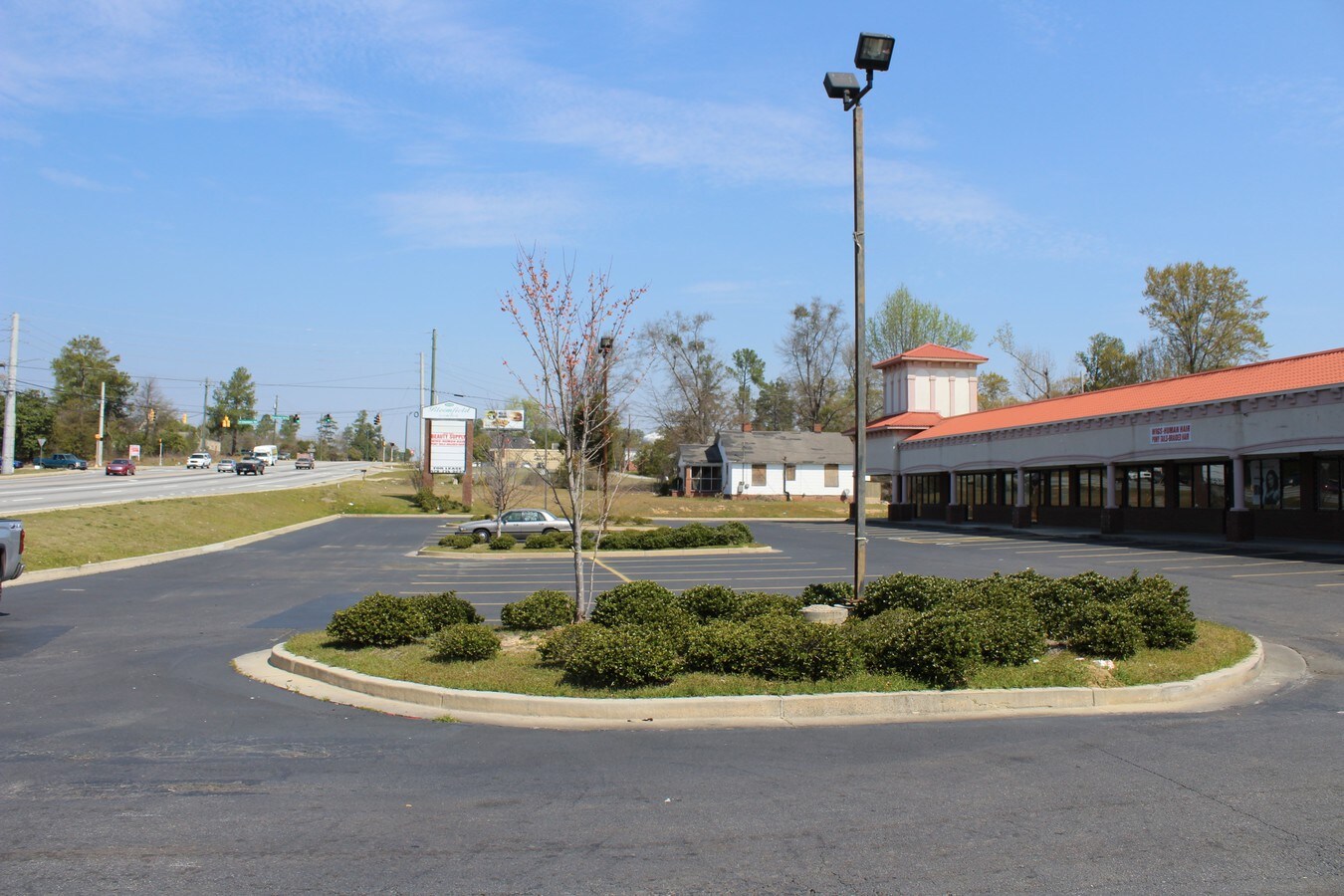 4930 Bloomfield Rd, Macon, GA 31206