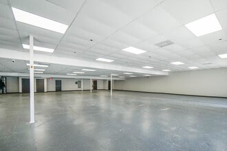 101 Kenwood Rd, Fayetteville, GA for lease Building Photo- Image 2 of 5