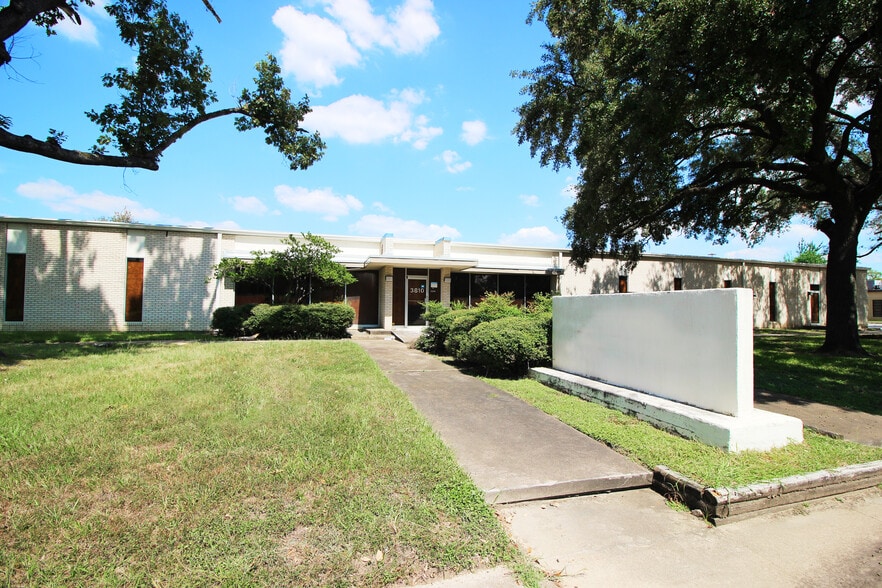 3810 Dacoma St, Houston, TX for lease - Building Photo - Image 2 of 5