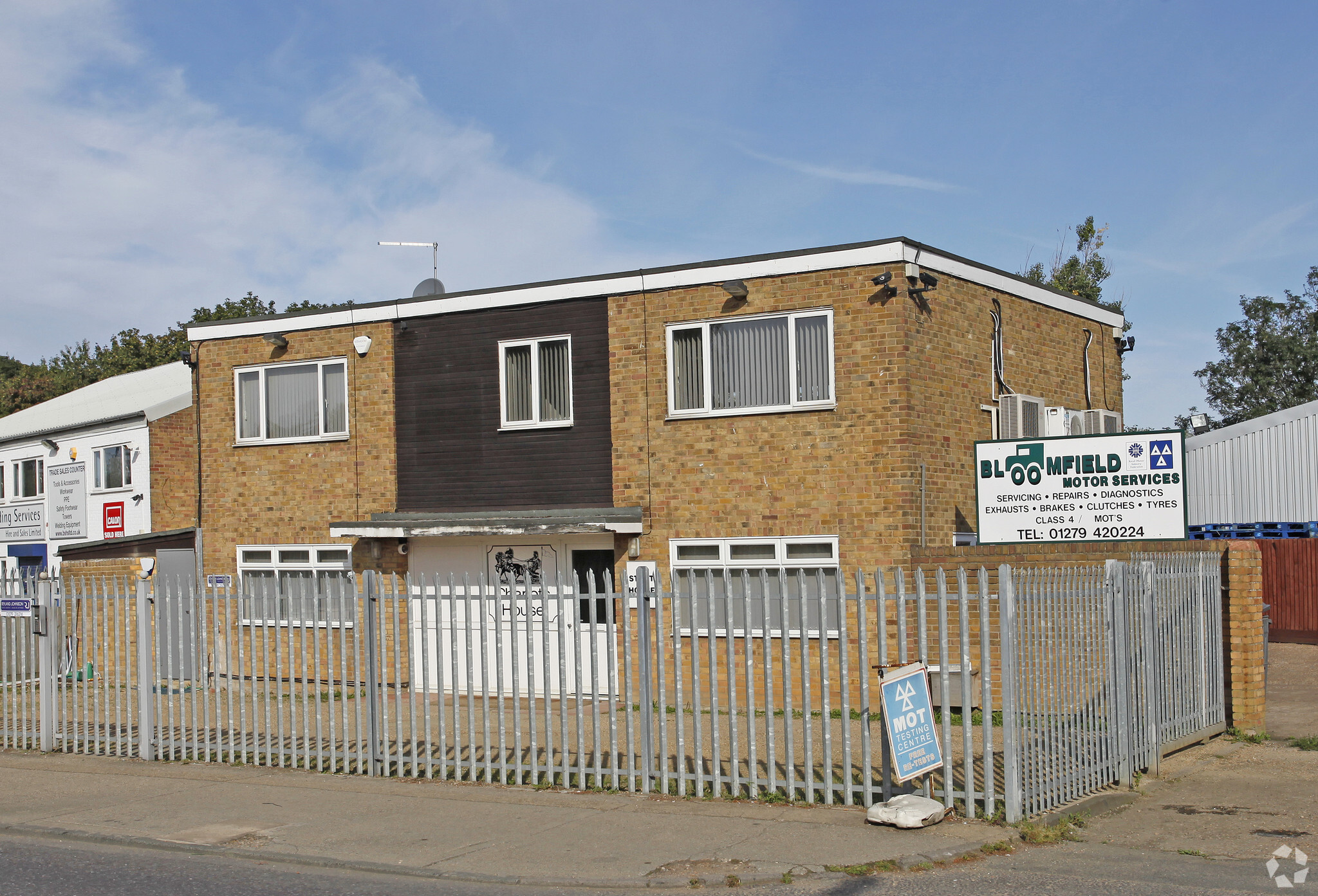 River Way, Harlow for sale Primary Photo- Image 1 of 1