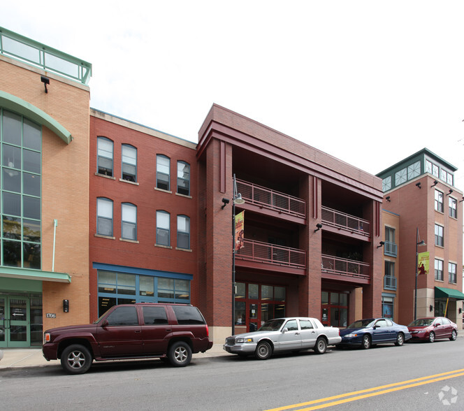 1710-1712 E 18th St, Kansas City, MO for sale - Primary Photo - Image 1 of 1