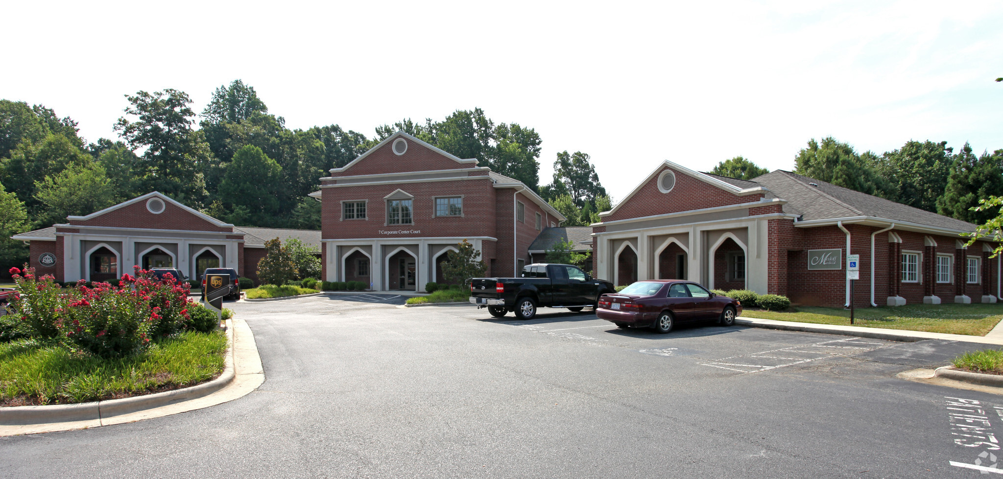 7 Corporate Center Ct, Greensboro, NC for sale Primary Photo- Image 1 of 1