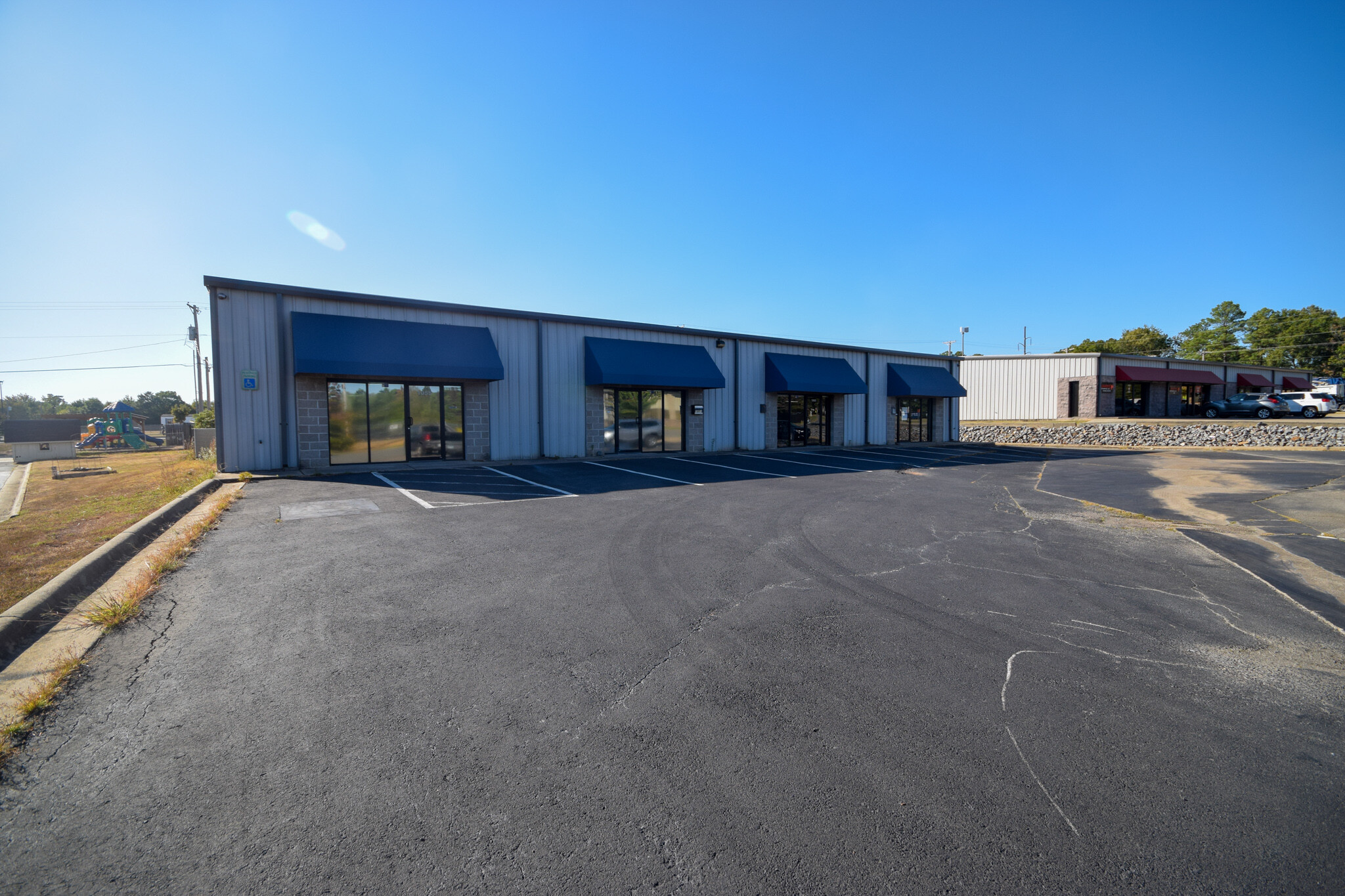 1041-1051 Lantrip Rd, North Little Rock, AR for sale Building Photo- Image 1 of 15