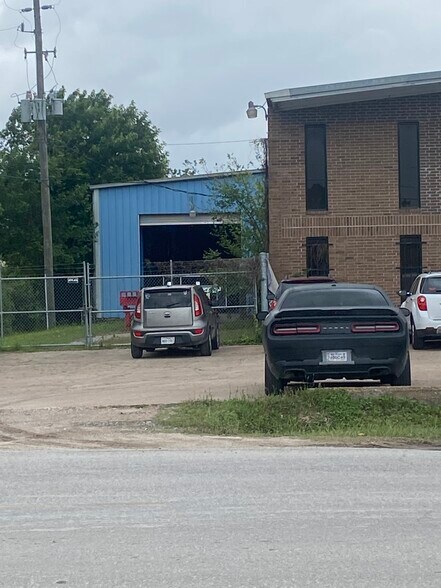 14041-A Chrisman Rd, Houston, TX for lease - Building Photo - Image 3 of 13