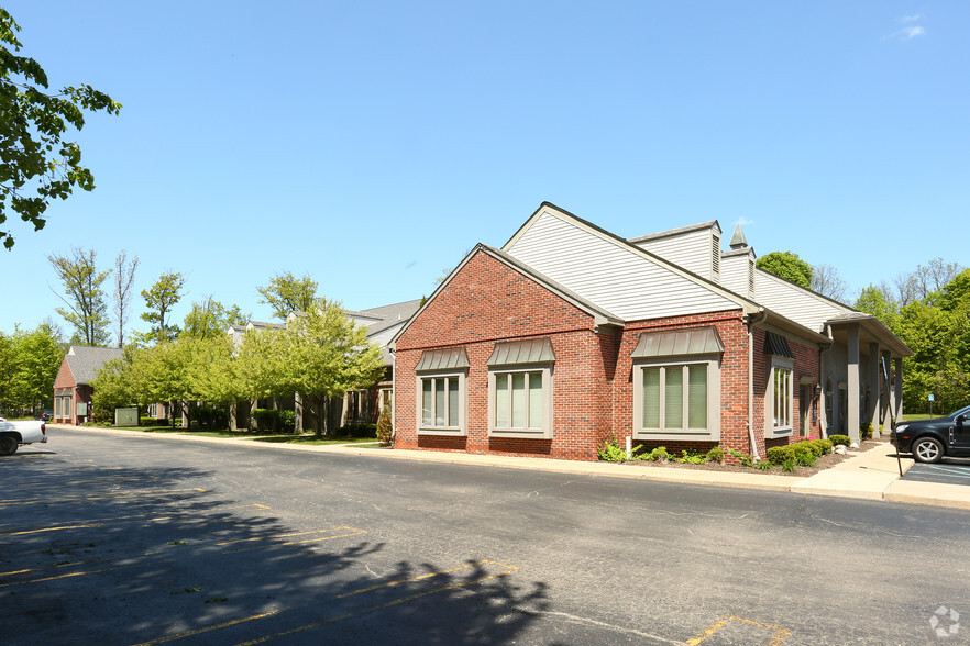 37701-37785 Pembroke Ave, Livonia, MI for lease - Building Photo - Image 2 of 5