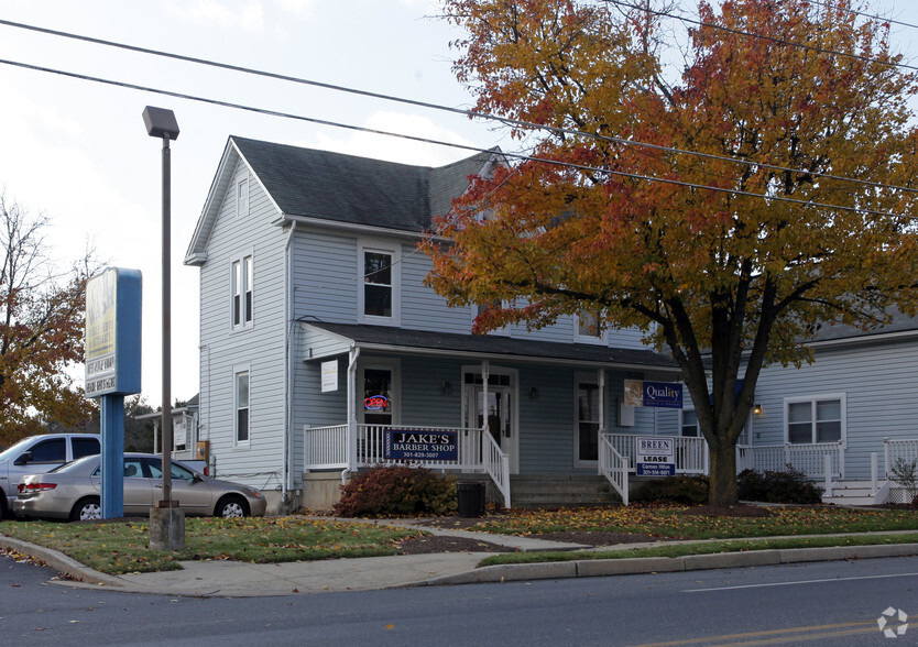 104 E Ridgeville Blvd, Mount Airy, MD for lease - Primary Photo - Image 1 of 4