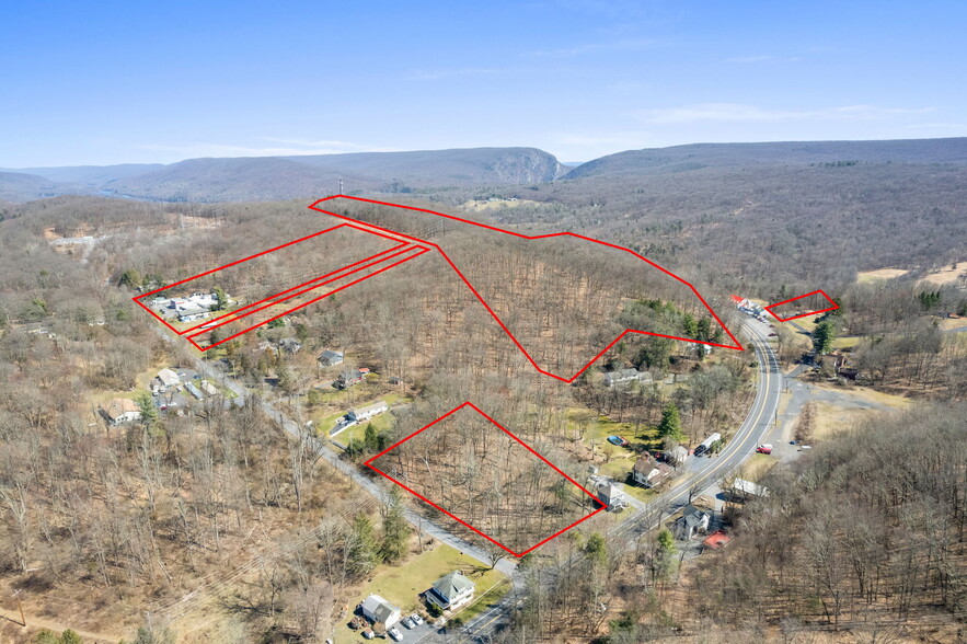 Foxtown Hill Rd, Stroudsburg, PA for sale - Primary Photo - Image 1 of 7