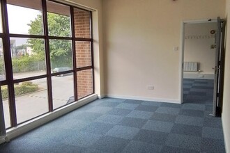 Coronation Rd, Basingstoke for lease Interior Photo- Image 2 of 9