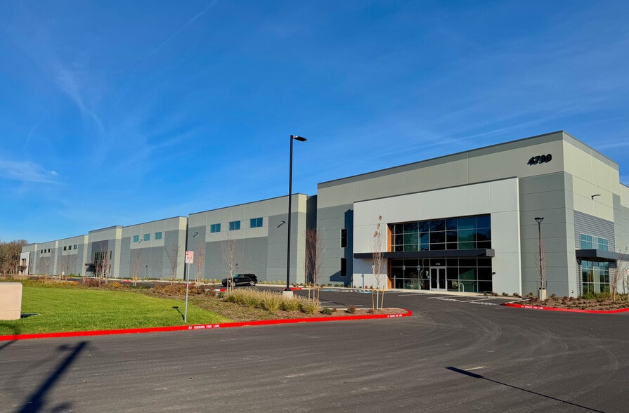 4630 NW 273rd Ave, Hillsboro, OR for sale - Building Photo - Image 1 of 28