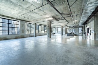 100 Rue Peel, Montréal, QC for lease Building Photo- Image 1 of 5