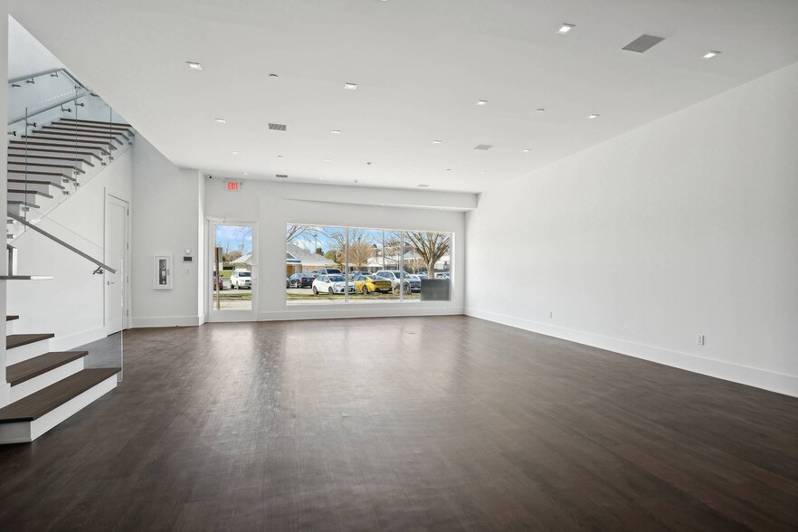 30 Park Place, East Hampton, NY for lease - Interior Photo - Image 3 of 17