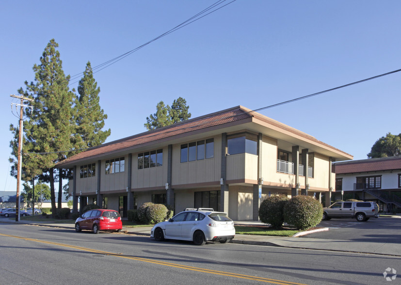 690 Saratoga Ave, San Jose, CA for lease - Building Photo - Image 3 of 5