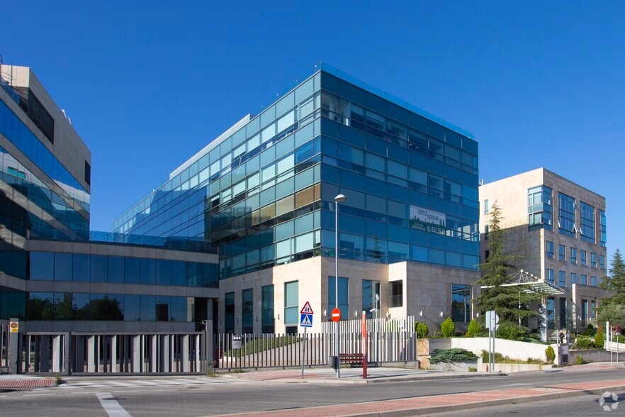 Avenida Transición Española, 24, Alcobendas, Madrid for lease - Primary Photo - Image 1 of 5