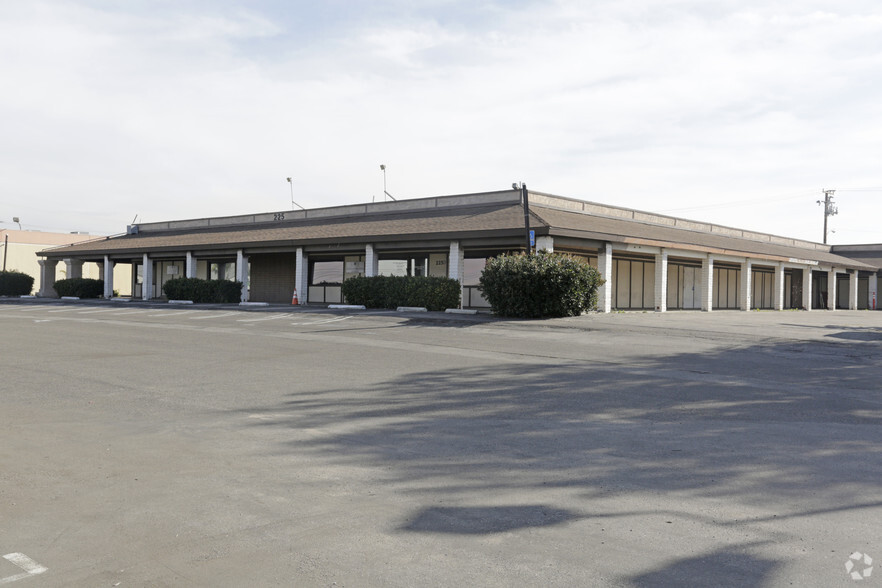 225-305 W Torrance Blvd, Carson, CA for sale - Primary Photo - Image 1 of 1