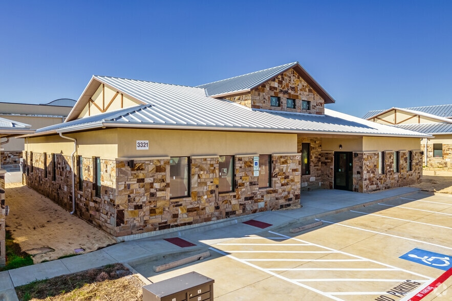 3321 Yucca Dr, Flower Mound, TX for sale - Building Photo - Image 1 of 1