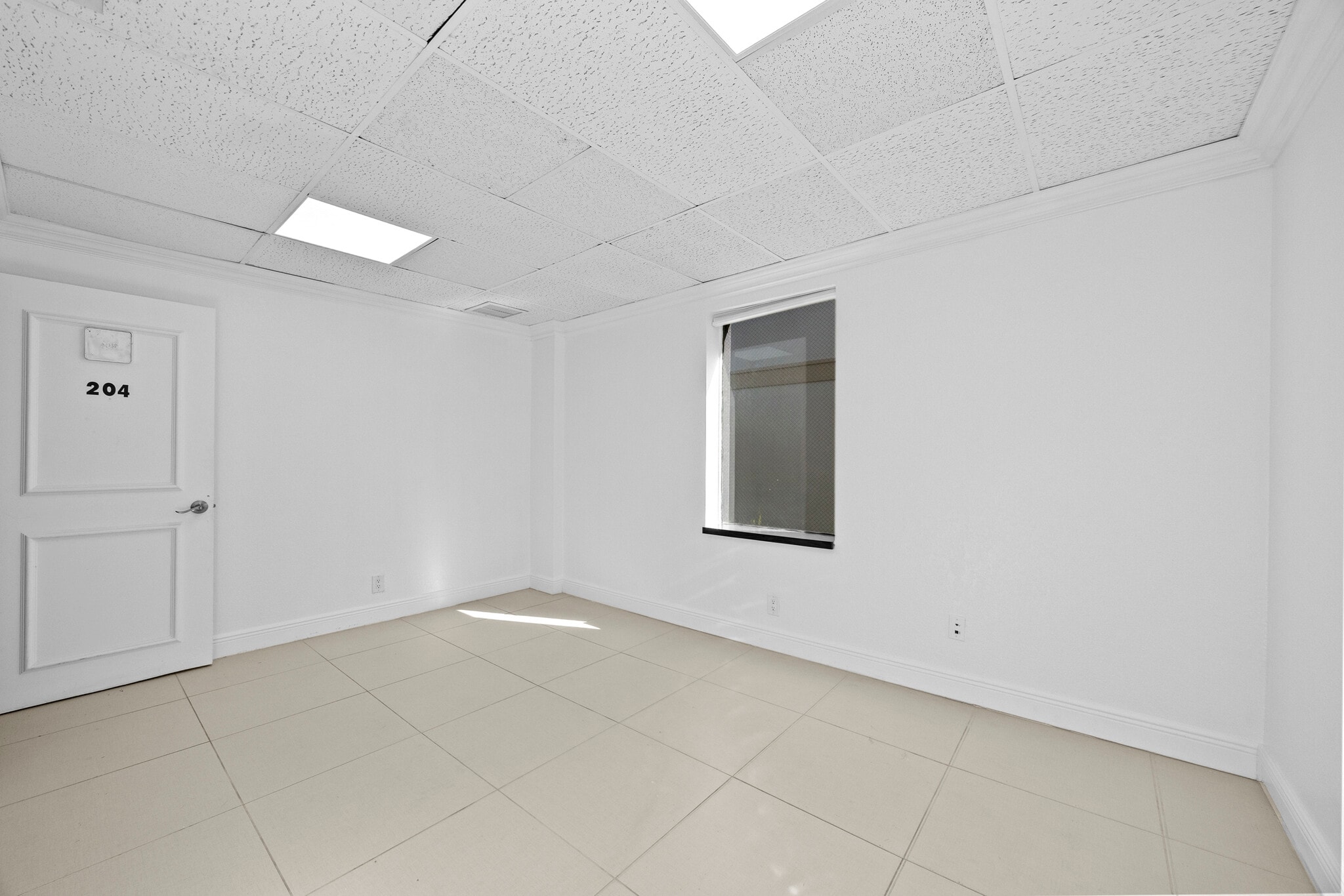 1940 Harrison St, Hollywood, FL for lease Interior Photo- Image 1 of 4