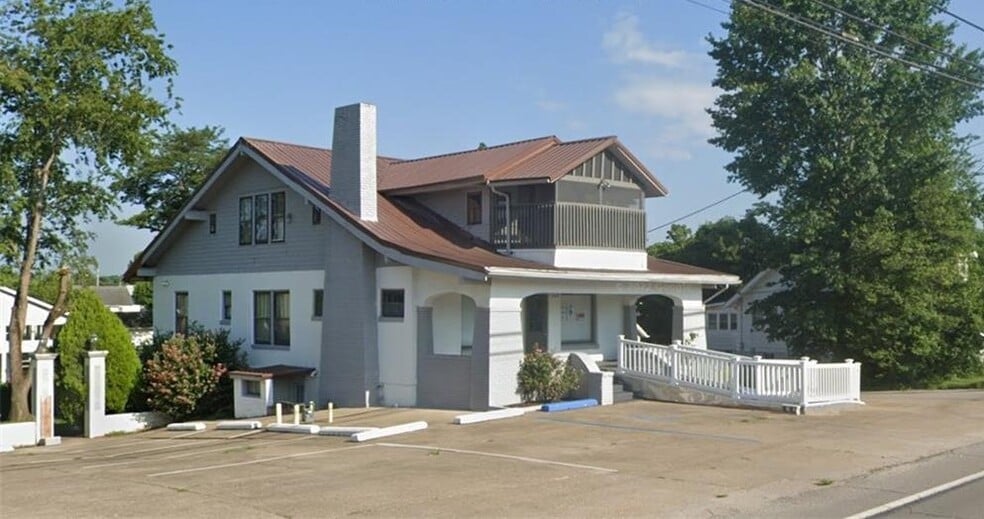 3009 Jackson Ave, Point Pleasant, WV for sale - Building Photo - Image 1 of 1