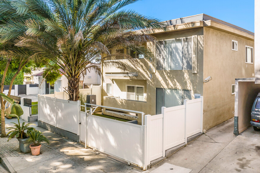 929 N Stanley Ave, West Hollywood, CA for sale - Building Photo - Image 1 of 11