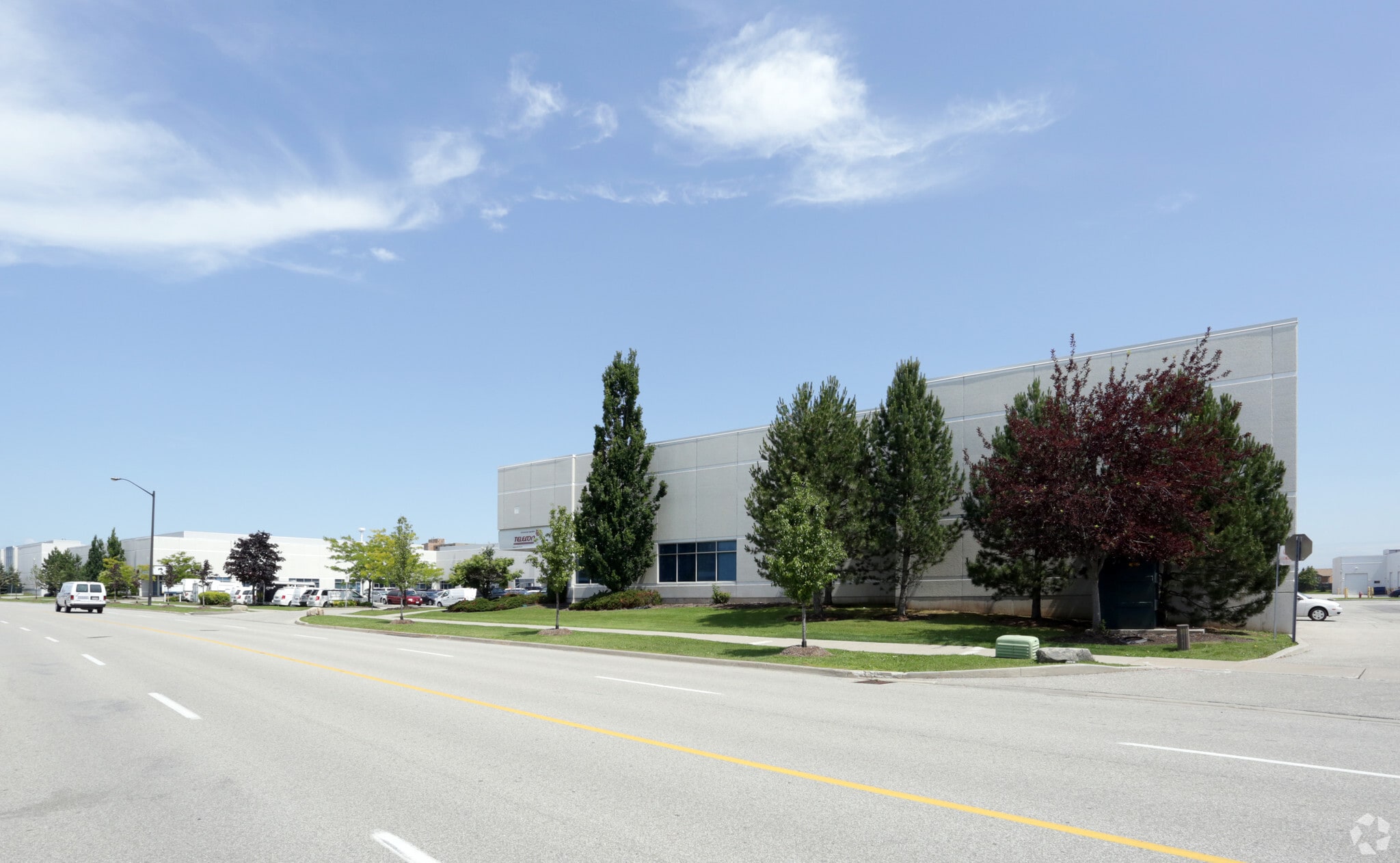 3585 Laird Rd, Mississauga, ON for lease Primary Photo- Image 1 of 6