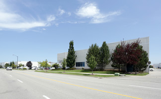 More details for 3585 Laird Rd, Mississauga, ON - Industrial for Lease