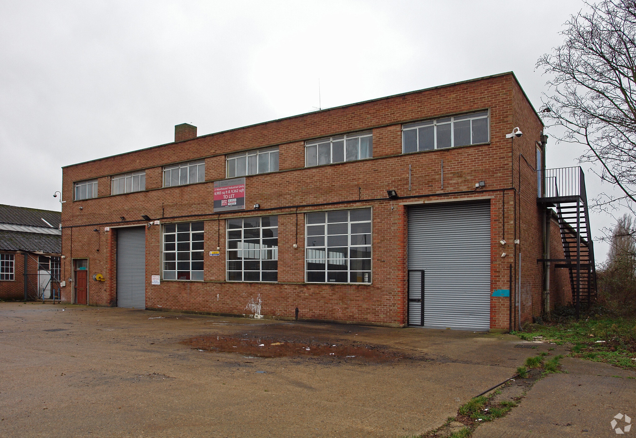 764 Browells Ln, Feltham for sale Primary Photo- Image 1 of 1