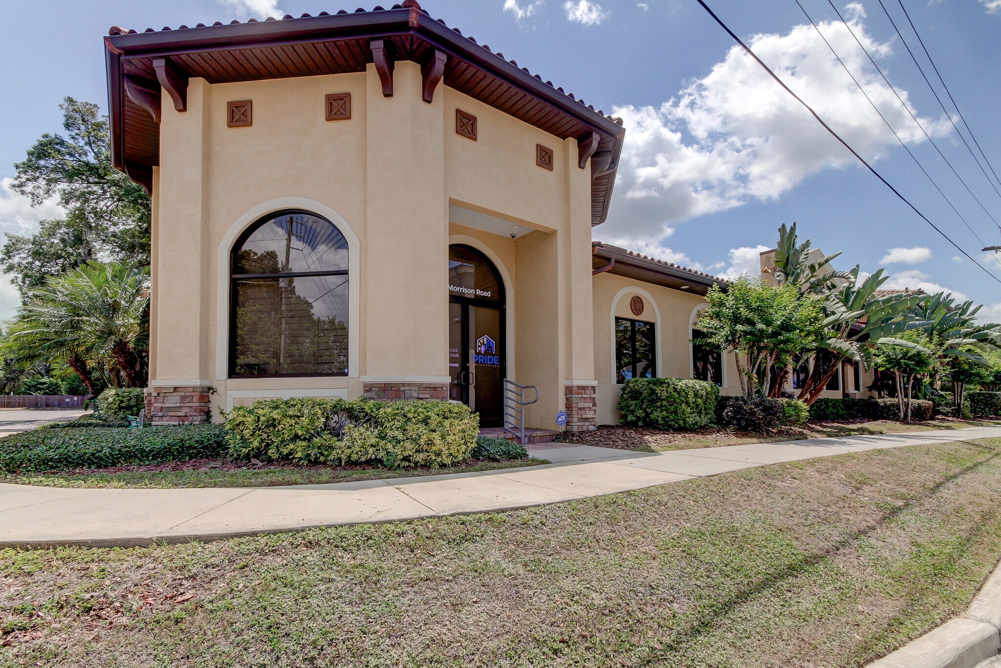 223-227 Morrison Rd, Brandon, FL for sale Primary Photo- Image 1 of 1