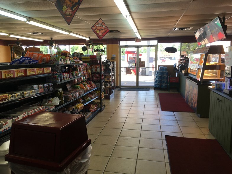 100 N Railroad Ave, Mount Enterprise, TX for sale - Building Photo - Image 1 of 1