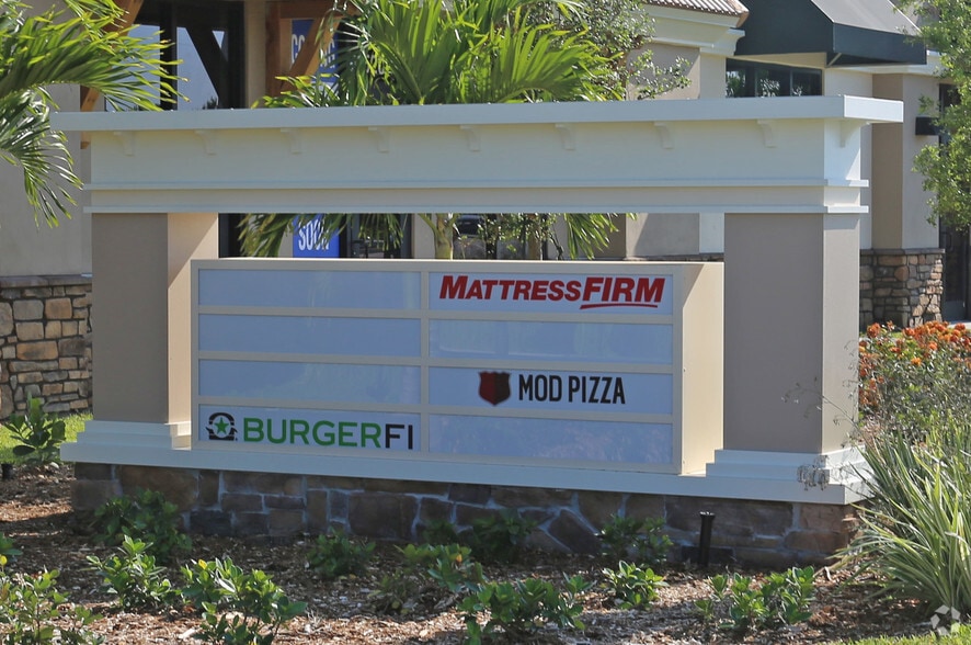 8899 W Boynton Beach Blvd, Boynton Beach, FL for lease - Building Photo - Image 2 of 2