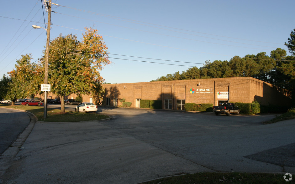 500-530 Interchange Dr SW, Atlanta, GA for lease - Building Photo - Image 3 of 16