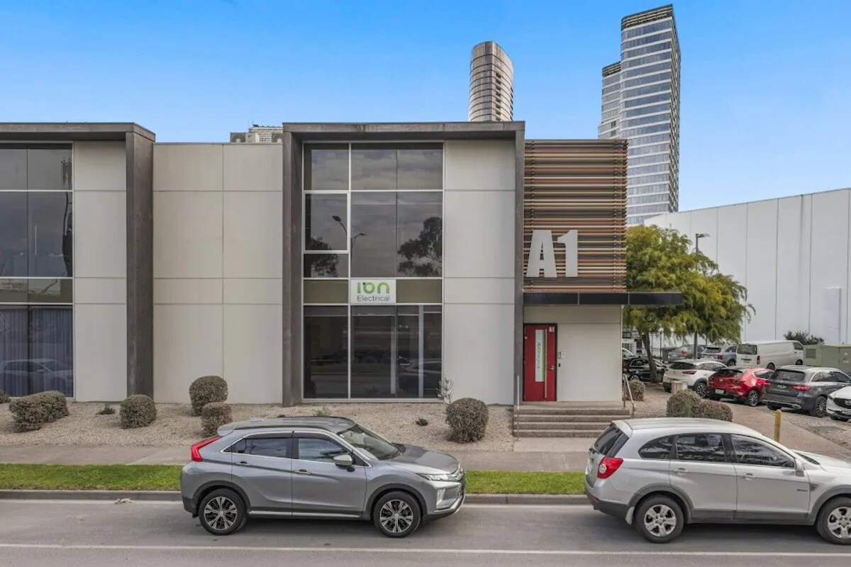8 Rogers Street, Port Melbourne for lease Primary Photo- Image 1 of 4