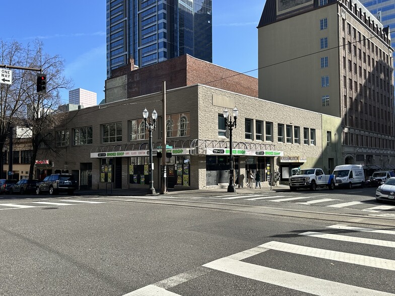 822-838 SW 10th Ave, Portland, OR for lease - Building Photo - Image 3 of 5