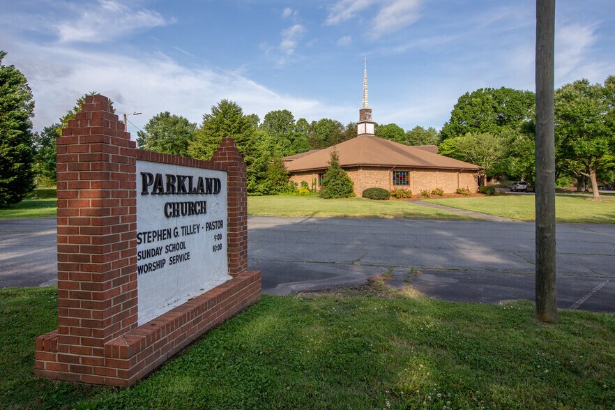 2900 Old Salisbury Rd, WinstonSalem, NC 27127