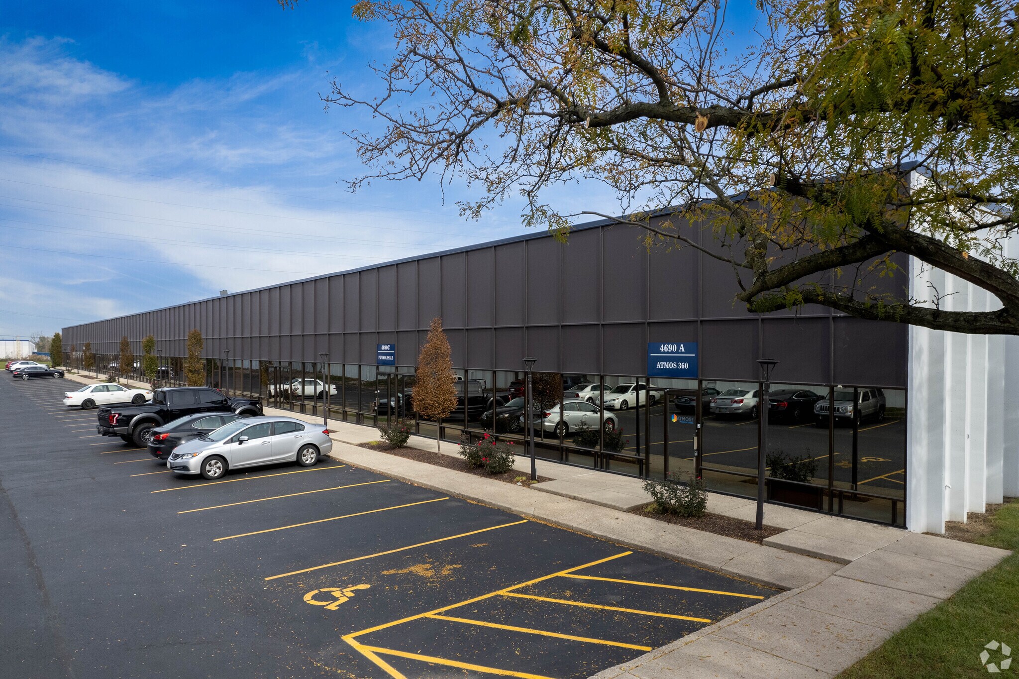 4690 Interstate Dr, Cincinnati, OH for sale Primary Photo- Image 1 of 1