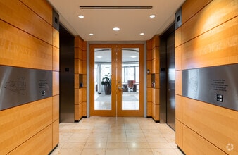 250 S Australian Ave, West Palm Beach, FL for lease Interior Photo- Image 1 of 10