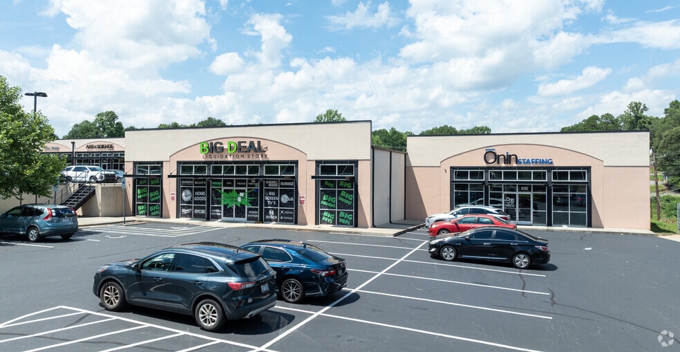 940 US Highway 70 SW, Hickory, NC for lease - Building Photo - Image 2 of 18