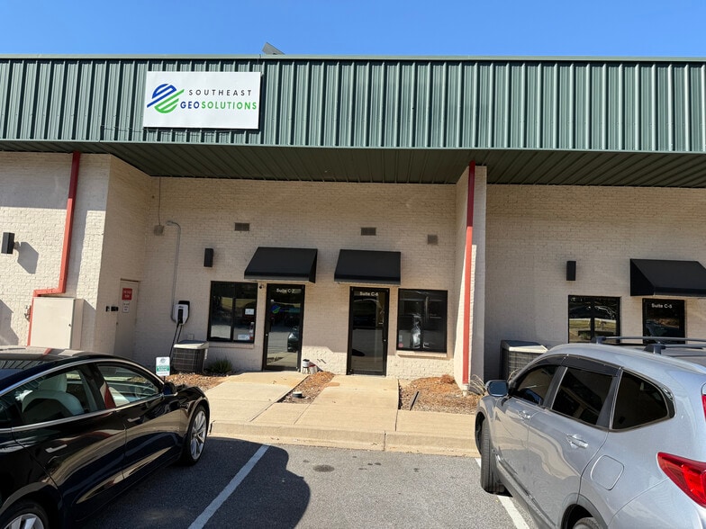 319 Garlington Rd, Greenville, SC for lease - Building Photo - Image 1 of 5