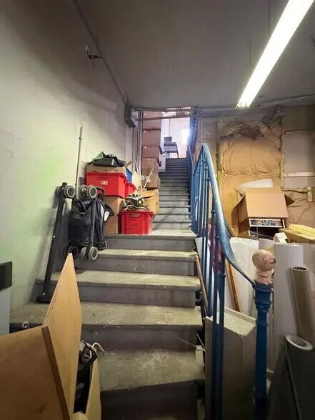 Flex in Asnières-sur-Seine for sale - Interior Photo - Image 3 of 7