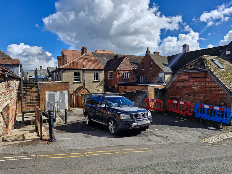 99 High St, Marlborough for sale - Building Photo - Image 3 of 4