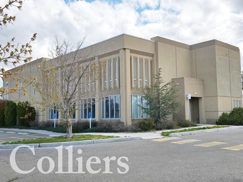 1715 Pole Line Rd E, Twin Falls, ID for sale - Building Photo - Image 1 of 22