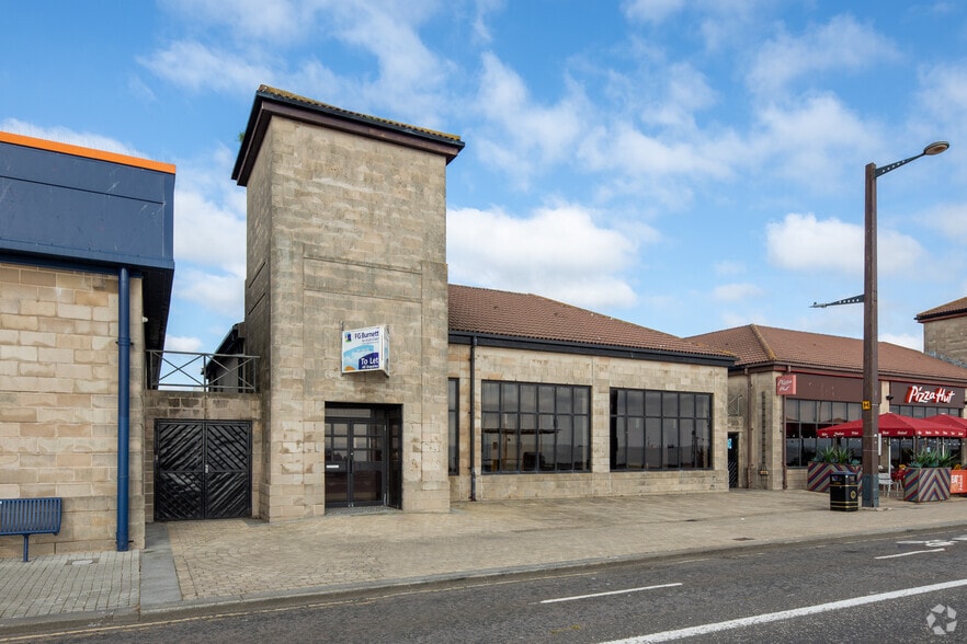 Beach Esplanade, Aberdeen for sale - Primary Photo - Image 1 of 1