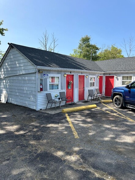 7040 W 3rd St, Dayton, OH for sale - Building Photo - Image 2 of 10