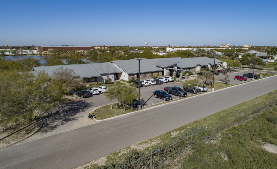 505 W Owassa Rd, Edinburg, TX for lease - Building Photo - Image 2 of 9