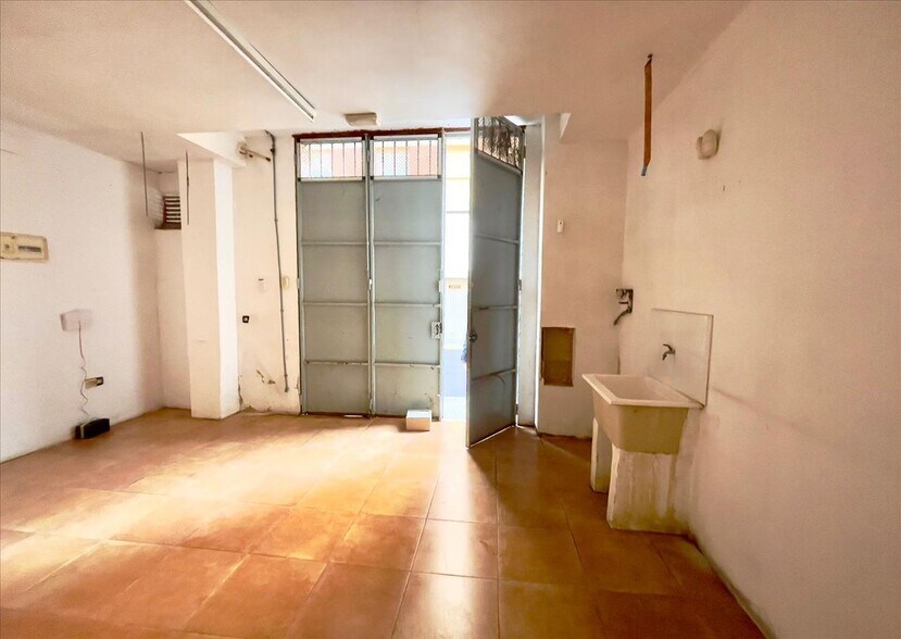 Retail in BURRIANA for sale - Building Photo - Image 2 of 11