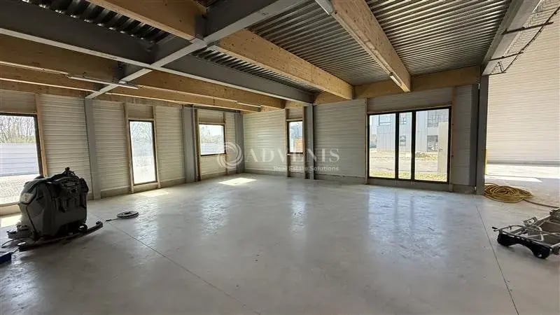Rue De La Régale, Courtry for lease Interior Photo- Image 1 of 6