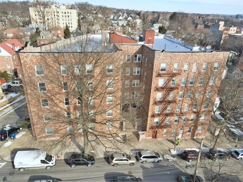 501 E 234th St, Bronx, NY for sale - Building Photo - Image 1 of 1