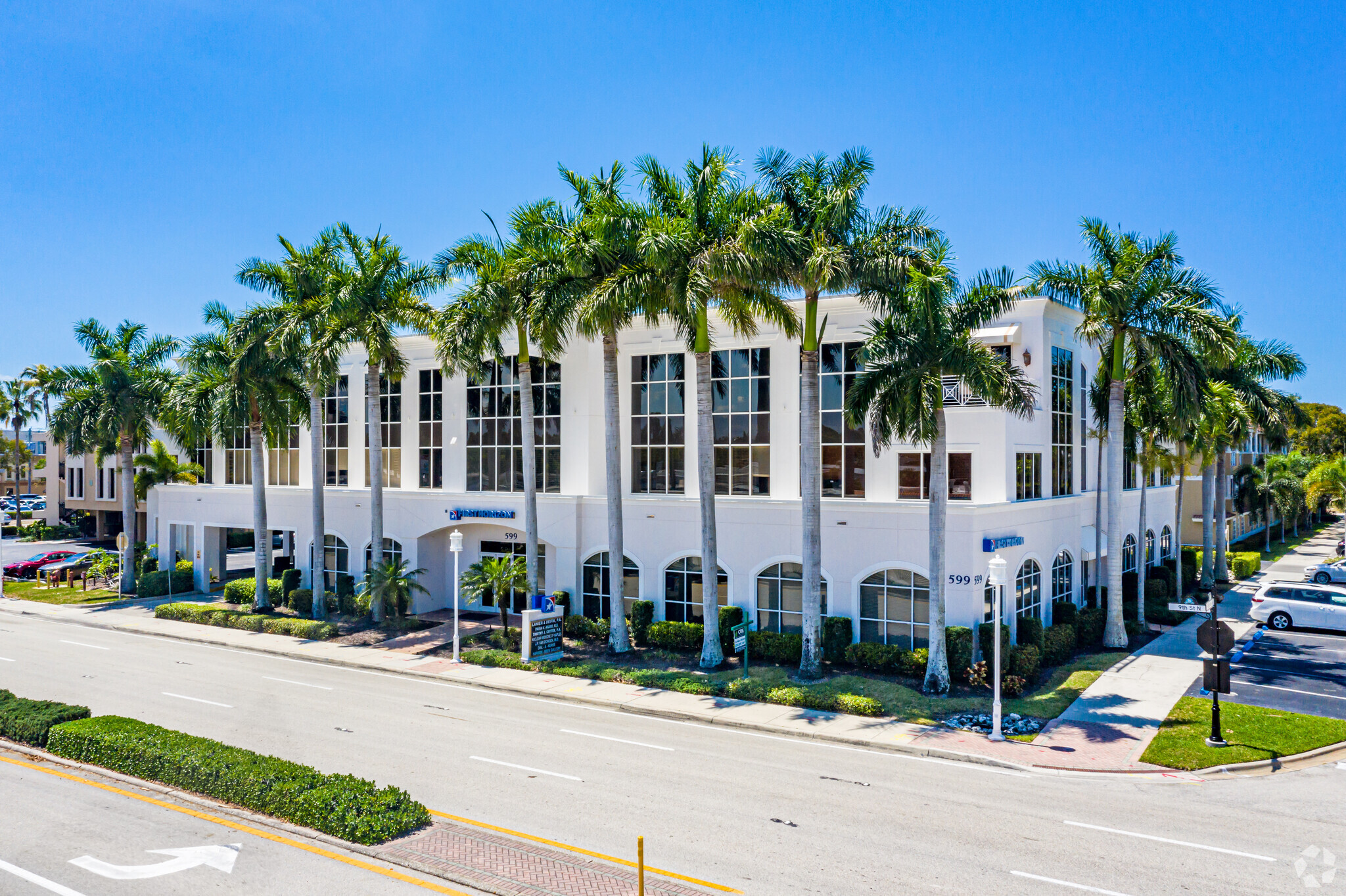 599 9th St N, Naples, FL for sale Building Photo- Image 1 of 13