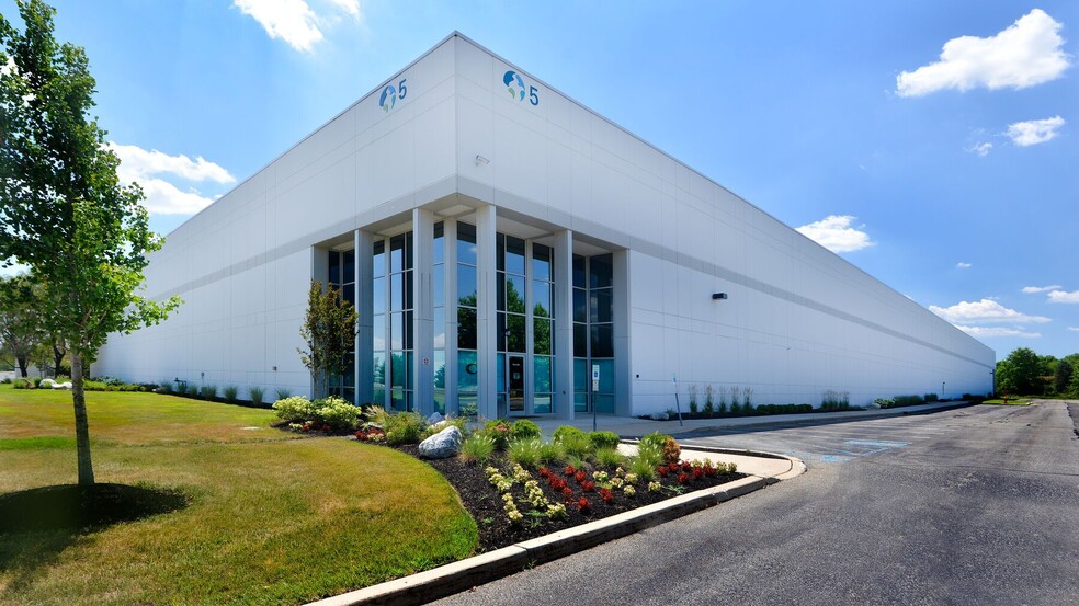 5 Santa Fe Way, Cranbury, NJ for lease - Building Photo - Image 1 of 4