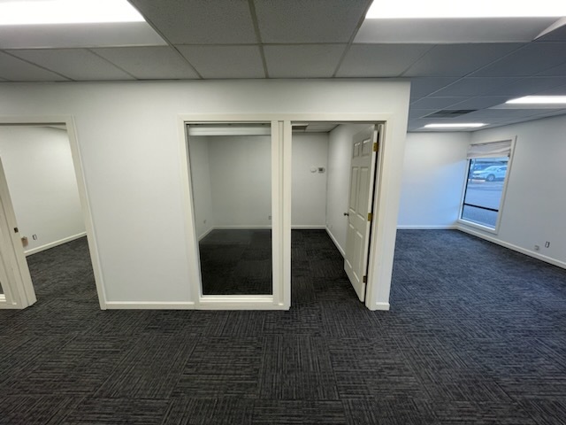 862 SE Oak St, Hillsboro, OR for lease - Interior Photo - Image 2 of 5